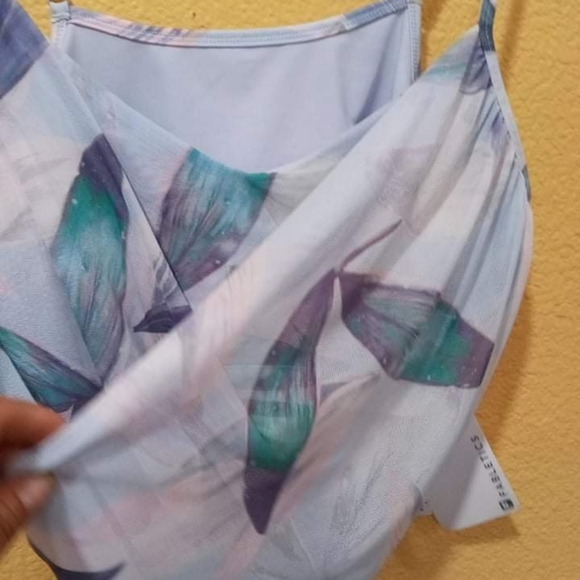 Fabletics Crop Top - Picture 9 of 11